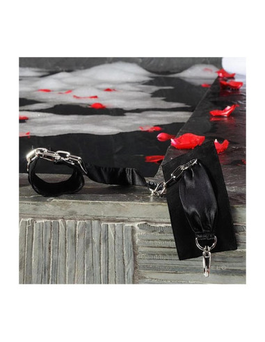 SUTRA CHAINLINK CUFFS BLACK acquista online su Porky's Store