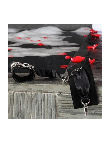 SUTRA CHAINLINK CUFFS BLACK